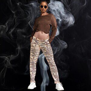 Mother Looker Girl With Cat Tattoo Ankle Fray Gray Cream Jeans, Size 26